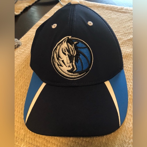 Dallas Mavericks one size fits most adults adjustable hat - Picture 1 of 4